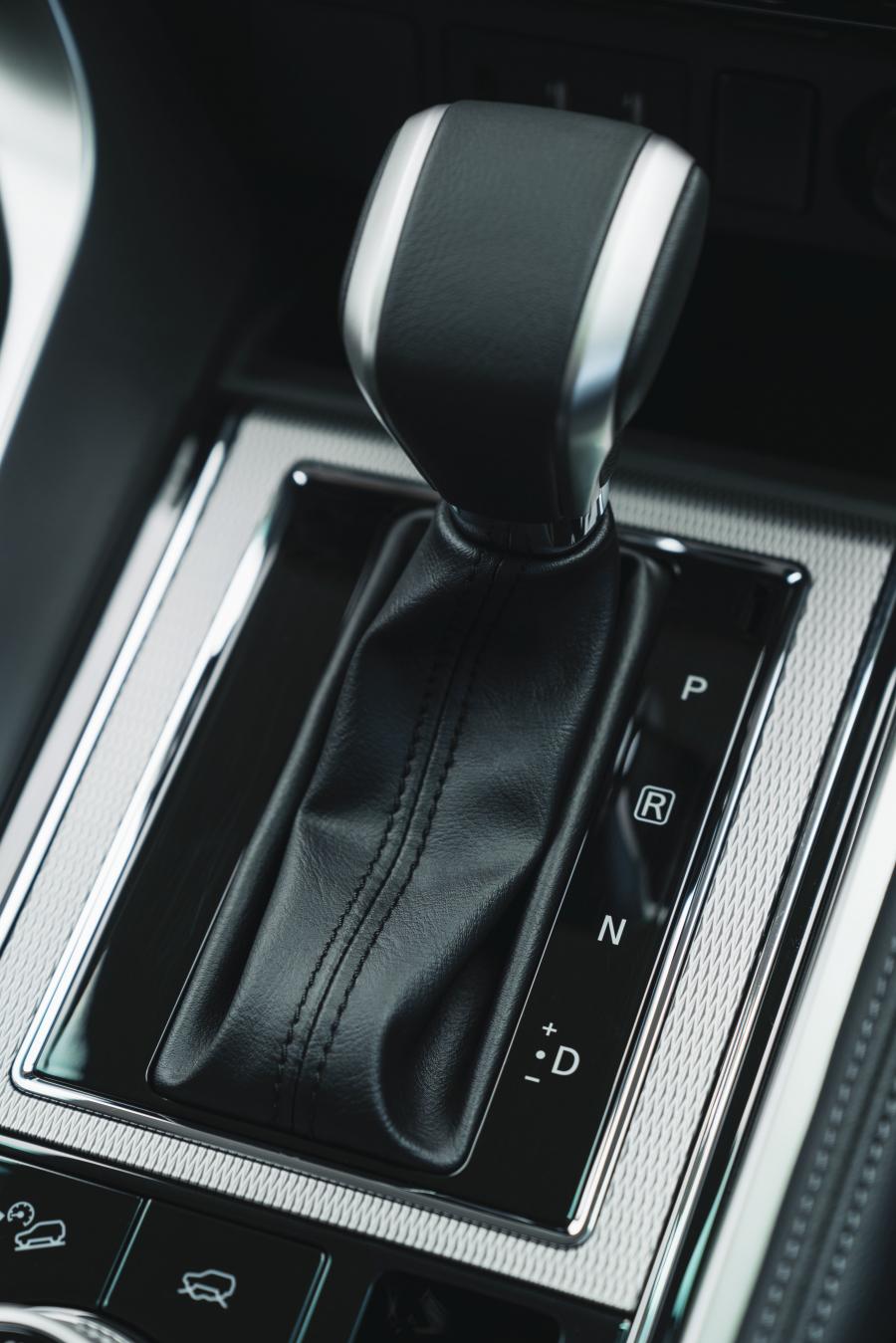 Детали интерьера Mitsubishi Pajero Sport 2020 года  (AU) (фото 20 из 38)